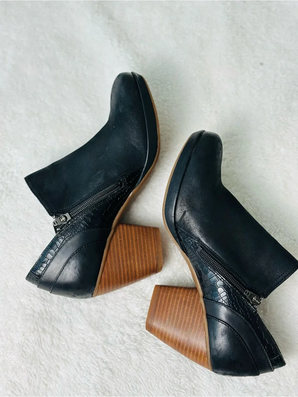 Dansko Marcia Leather Heeled Ankle Booties in Black Size 40 or 9.5-10